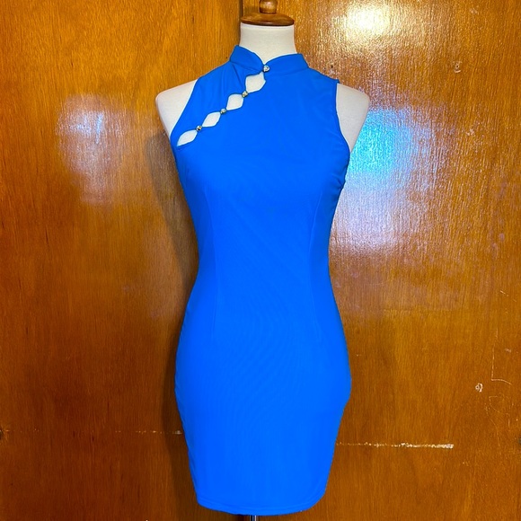 PLT Button Neck Dress - Picture 2 of 4